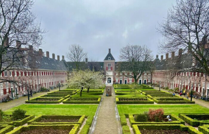 Tuin-hofje-nieuwkoop-vierkant-768x768